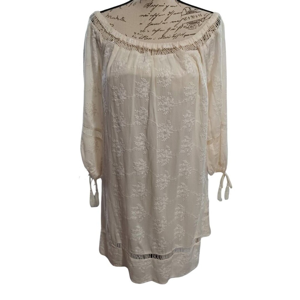 ASTR The Label Size L Off Shoulder Embroidered Ivory Dress Tassle Cuffs Lined